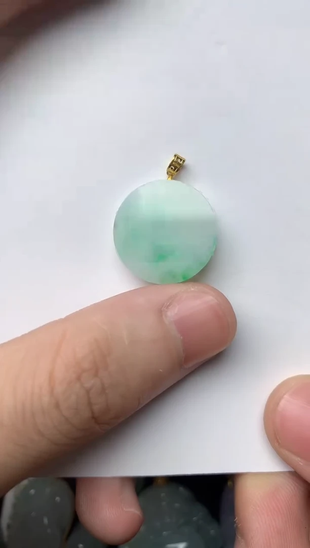 【闪购商品】翡翠颈饰18K金镶嵌18..........