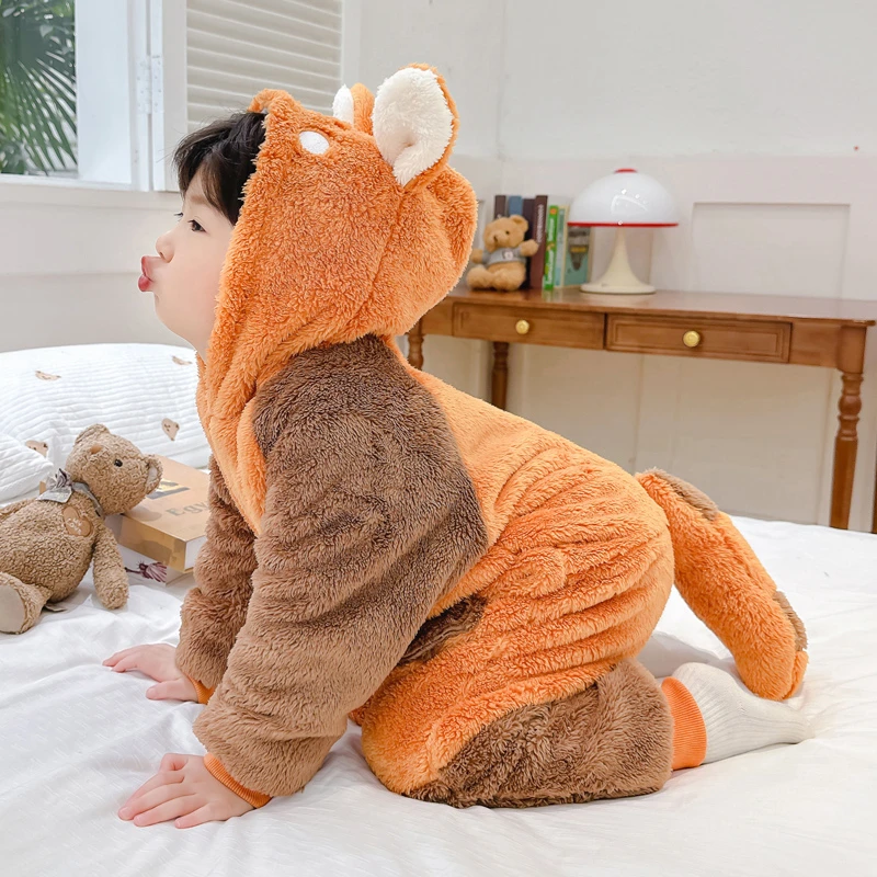 女童睡衣冬季珊瑚绒加厚款法兰绒儿童连体家居服卡通小浣熊造型款