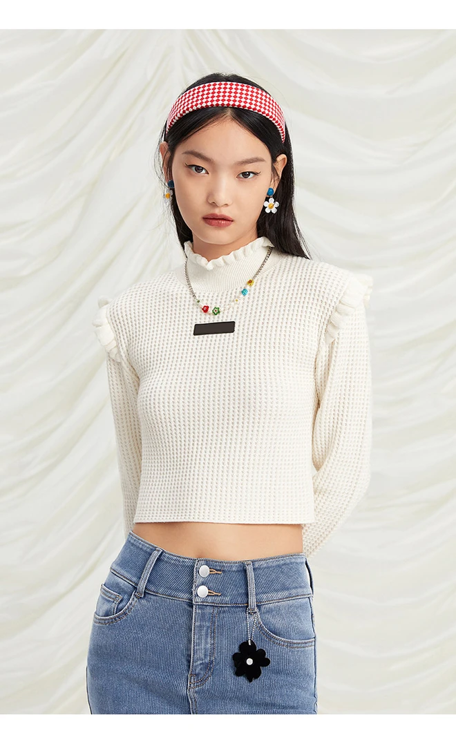 A044木耳边打底线衫