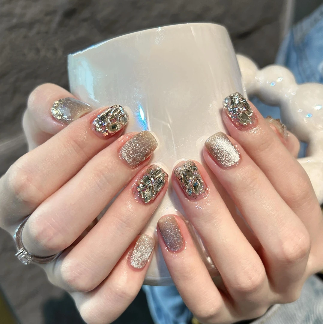 「香槟猫眼」穿戴甲纯手工美甲指甲贴片高光灯泡猫眼爆闪香槟钻短甲