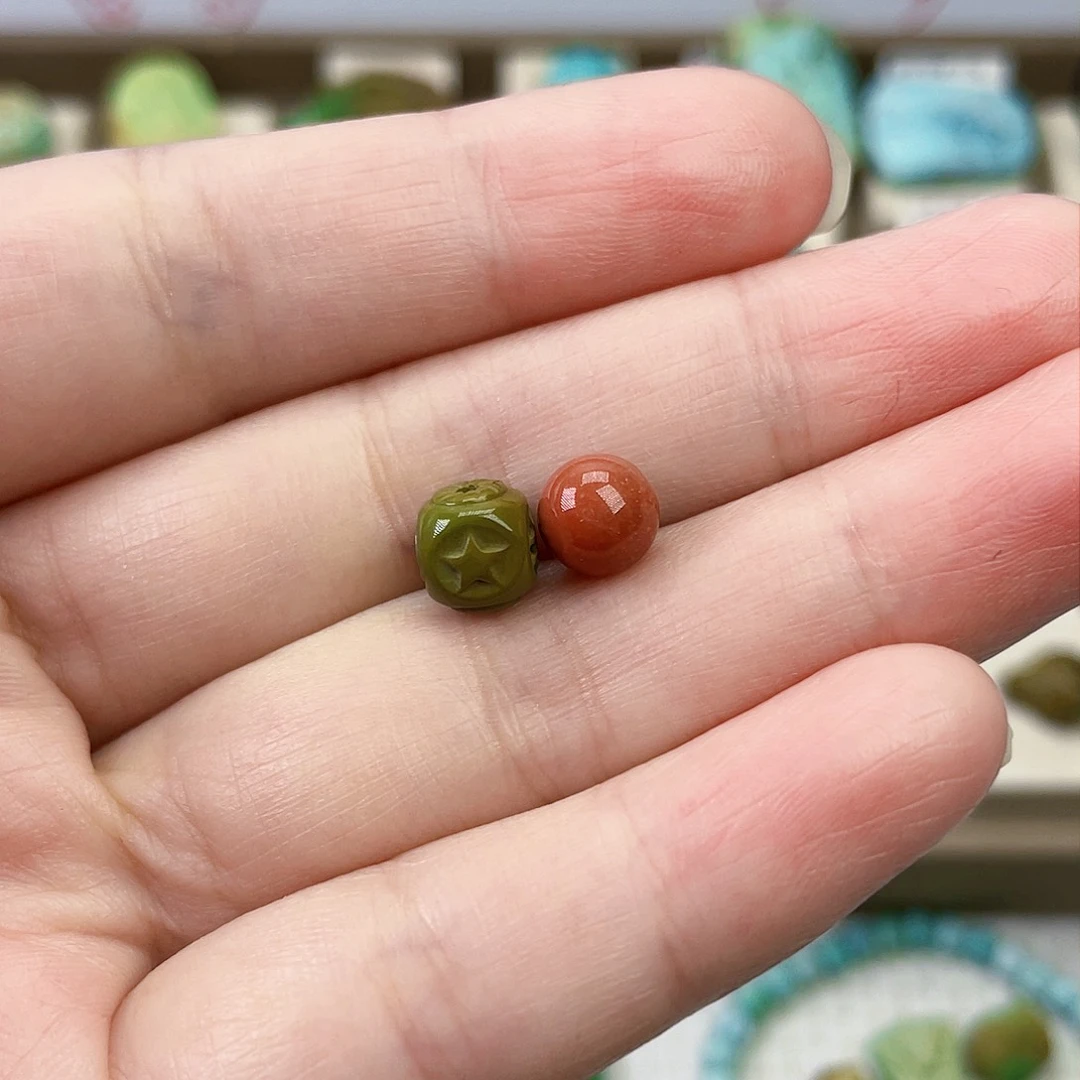 南红玛瑙配饰未镶嵌
