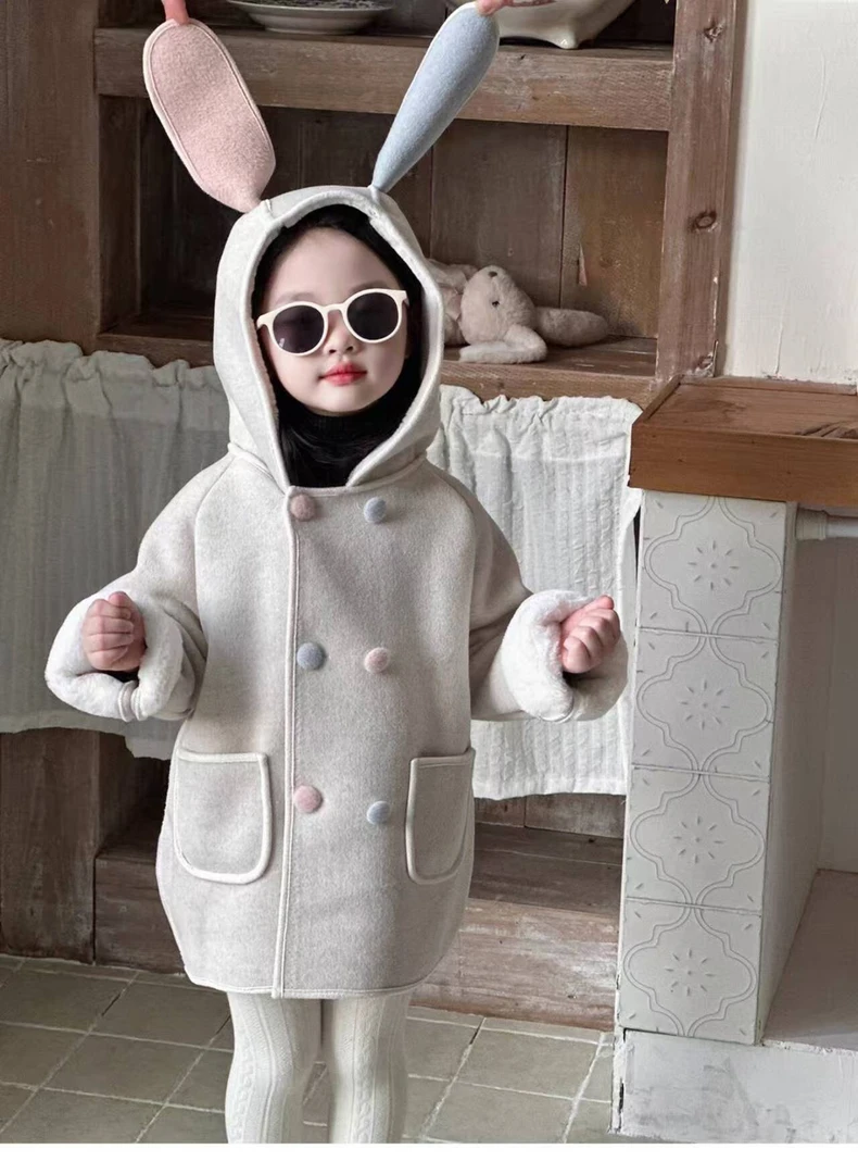 女童呢子外套洋气新款女宝宝可爱兔子加厚一体绒连帽大衣F8111