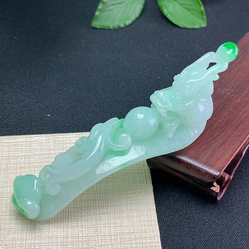 缅甸天然翡翠A货玉牌阳绿色望子成龙手牌手链飘花俏色吊坠挂件