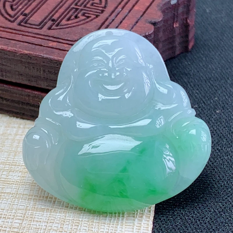 优惠缅甸纯天然翡翠A货玉佩玉器玉牌飘花绿色笑口常开佛公吊坠
