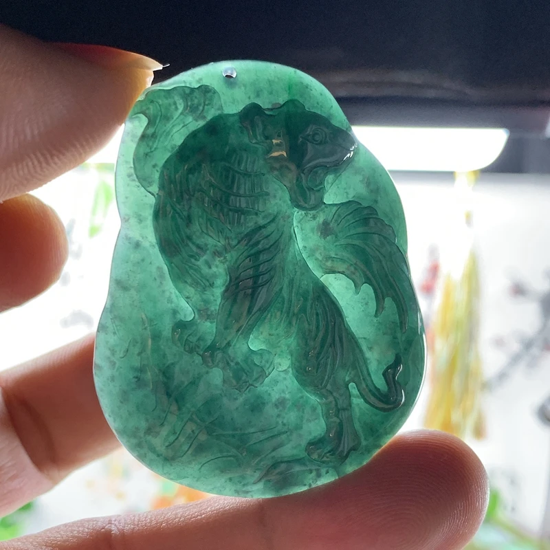 优惠纯天然A货翡翠蓝色雪花棉12生肖虎如虎添翼万事如意吊坠