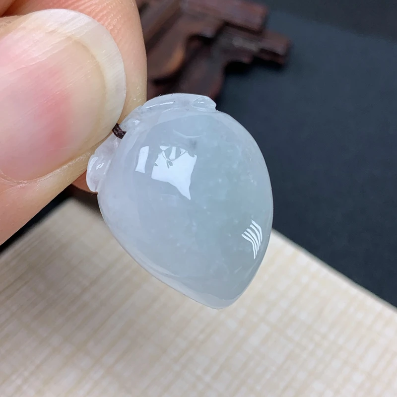 优惠缅甸纯天然翡翠A货玉佩老坑挂坠肥嘟嘟长寿仙桃吊坠精美送礼