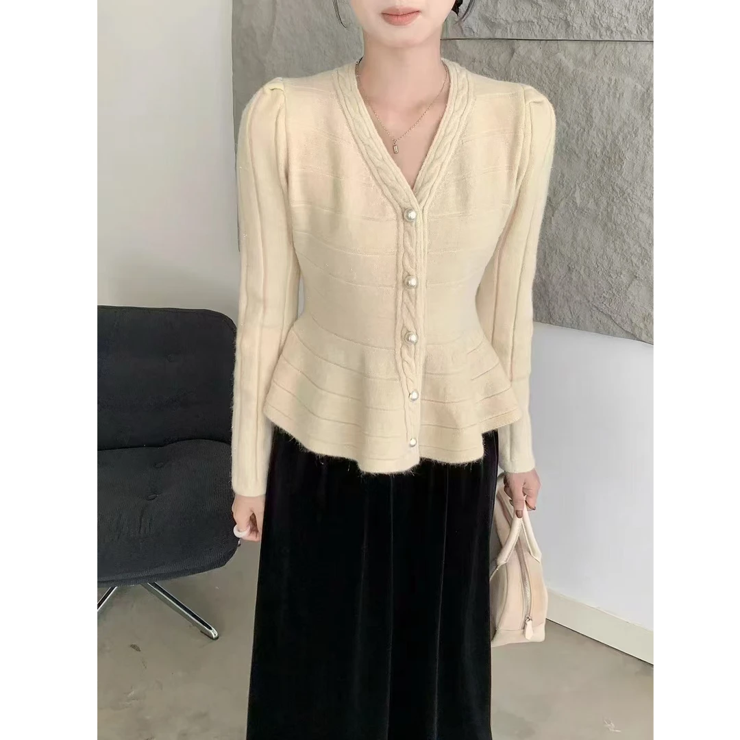 小香风气质v领排扣加厚毛衣2024秋冬新品百搭泡泡袖小众百搭上衣