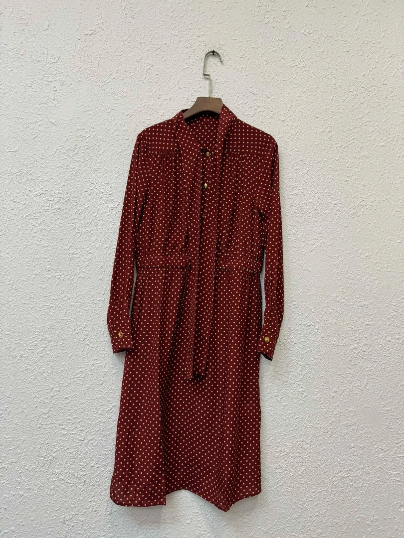 24年春夏蝴蝶结桑蚕丝裙优雅复古小波点珍珠扣长袖系带真丝连衣裙