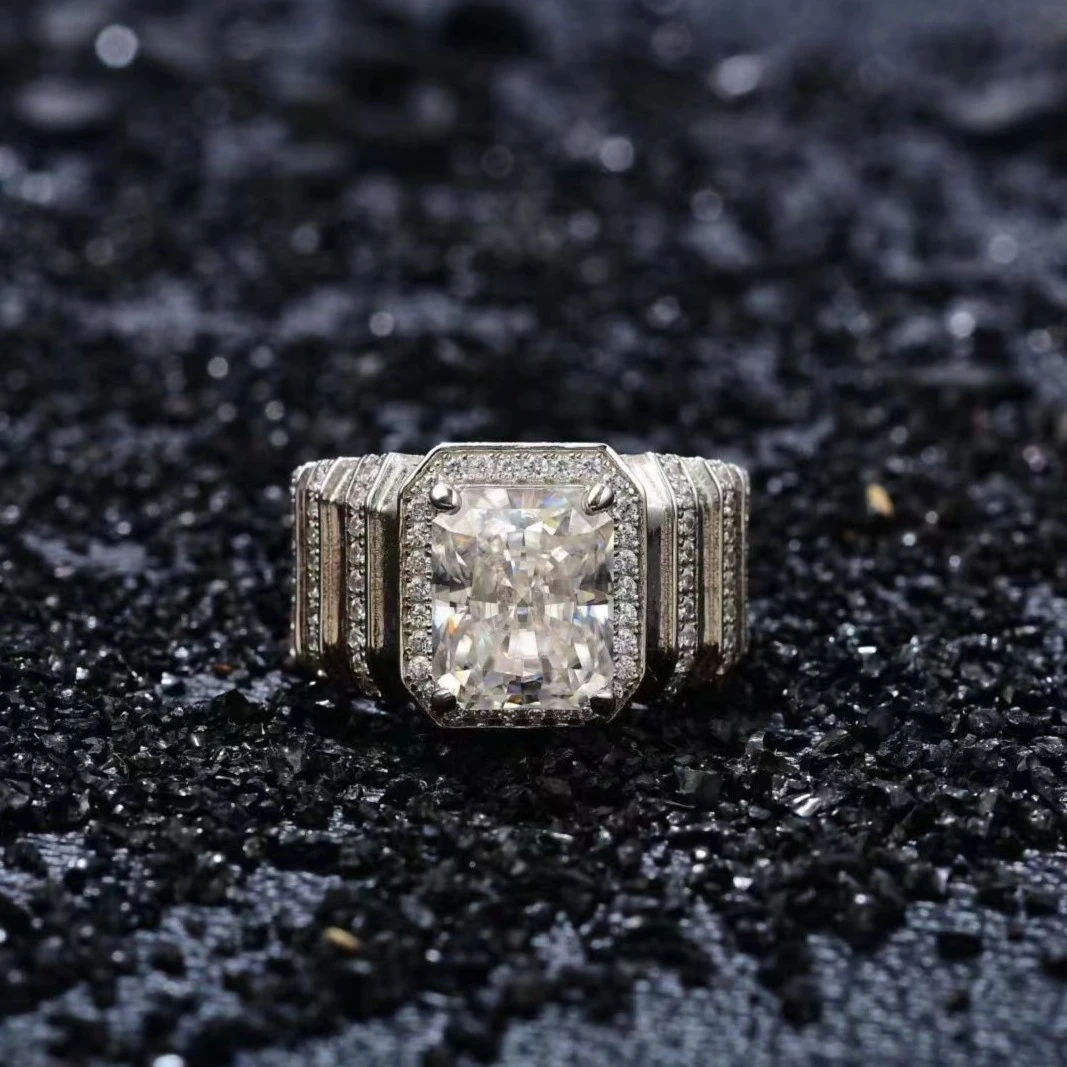 925银莫桑石银制品 豪镶方钻男戒  男士男款时尚经典镶嵌窄版豪华