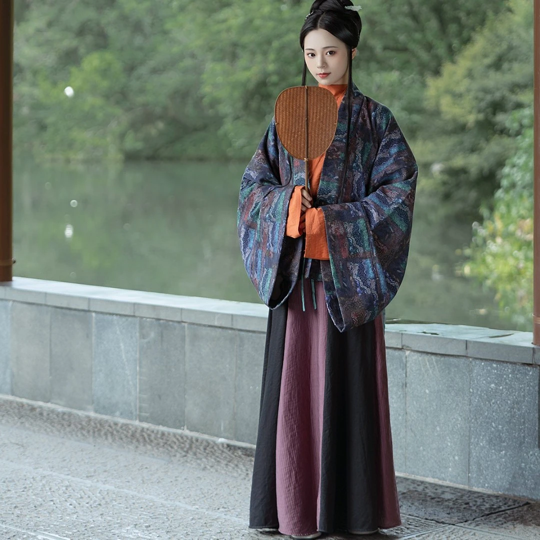 复刻 花夕树【枫林晚】 原创魏晋南北朝褶衣曲领交窬裙女汉服秋冬