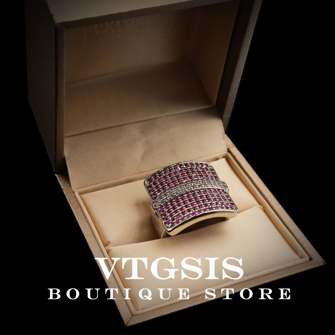 VTGSIS 合金合成锆石戒指 1286玫瑰矢语粉色盾牌戒指【直播同价】