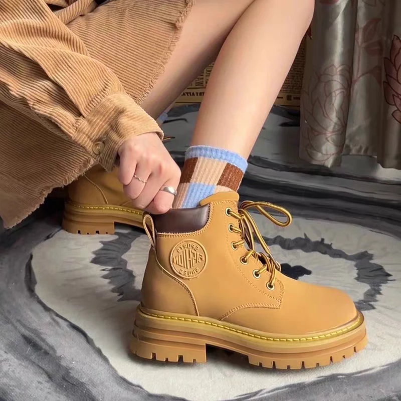 6002真皮马丁靴女夏季新款复古透气厚底百搭大黄靴耐磨踢不烂短靴