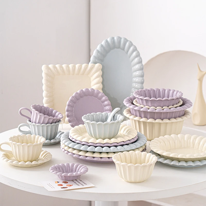 轻奢风奶油色创意陶瓷餐具盘子碗2024新款高颜值ins碗套装碗碟盘