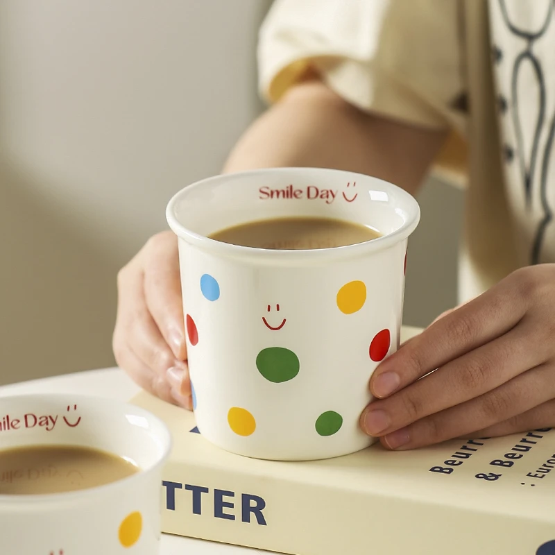 川岛屋可爱波点咖啡杯马克杯家用特别好看的陶瓷水杯子带盖手握杯