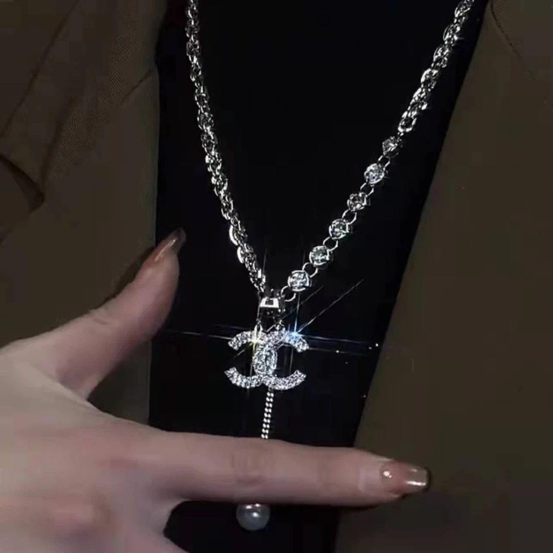 铜合金项链 欧美双C字母吊坠毛衣链轻奢时尚高级感秋冬项链链女