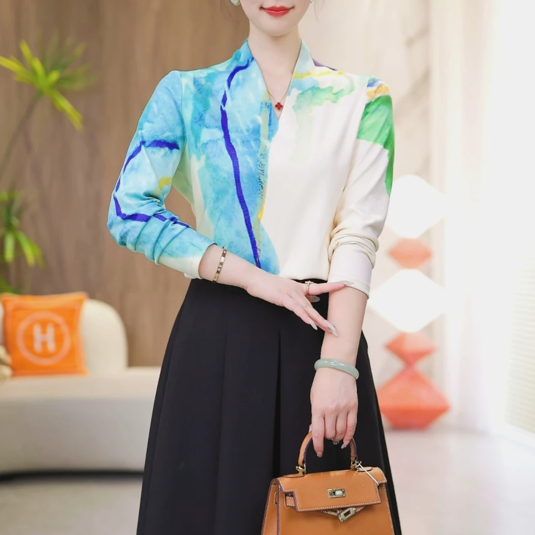 现货【水漾海湾】新款高级感徳绒秋冬保暖轻奢简约修身显瘦V领上衣