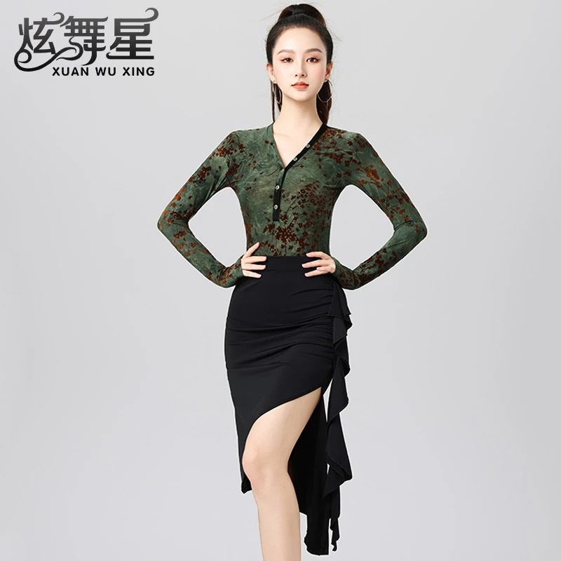 拉丁舞服高级感套装成人新款丝绒摩登舞服透气显瘦国标训练服秋冬