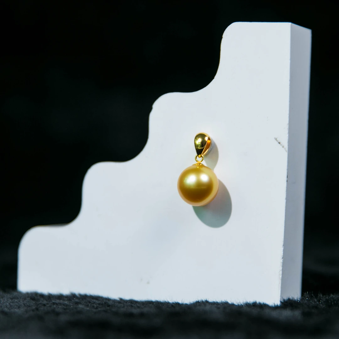 【双十一专场DZ203】金珍珠18K金瓜子扣吊坠11-13MM（赠银链）