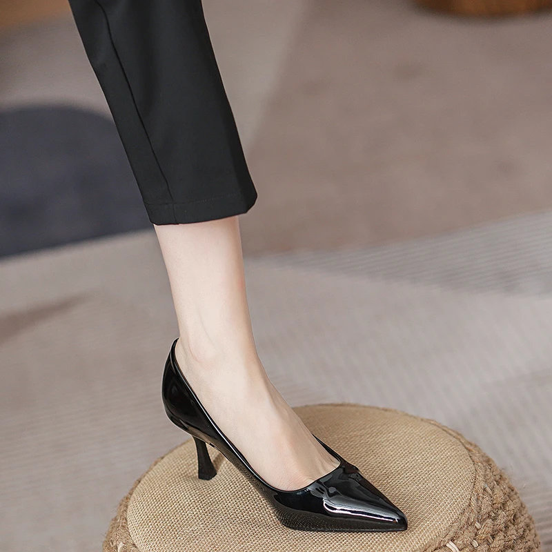 不累脚高跟鞋女新款绝美气质漆皮细跟春秋单鞋通勤职业上班工作鞋