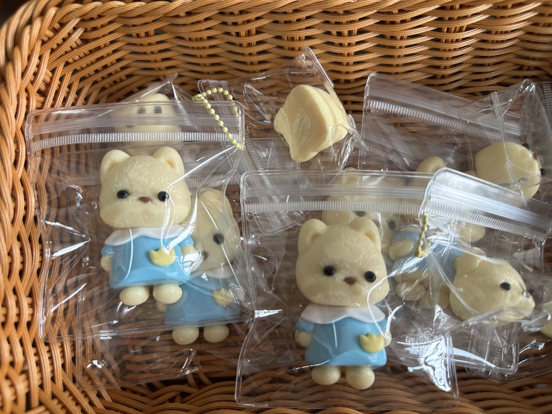 【补邮链接】捏捏补邮，一个捏捏需补3米邮费，两个包邮。主播说拍再拍