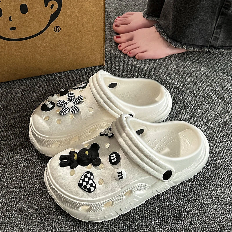 洞洞鞋女士夏季2024新款小熊防滑外穿厚底踩屎感包头亲子款拖鞋