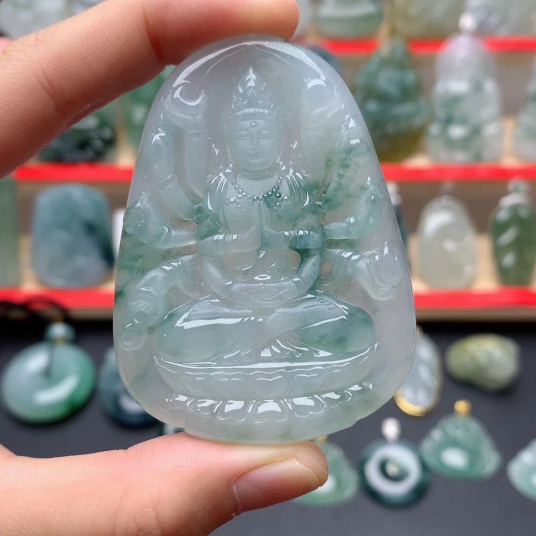 翡翠颈饰未镶嵌小**跑千手观音