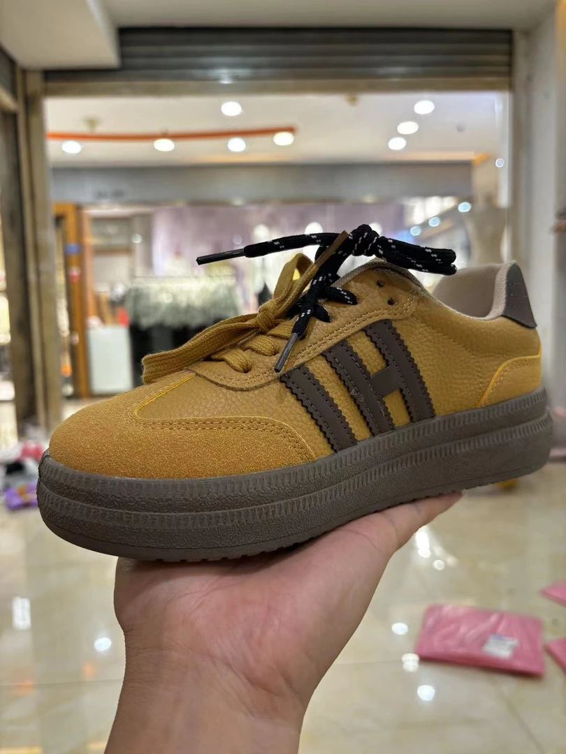 559秋季新款厚底小白鞋百搭圆头双鞋带平底休闲板鞋德训鞋女