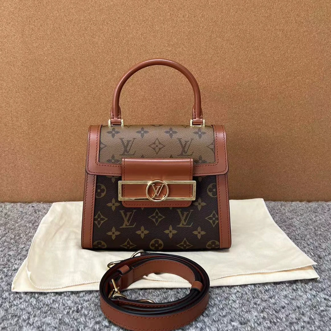 99新 LouisVuitton/路易威登 新款手柄达芙妮 M46751女手提斜挎包