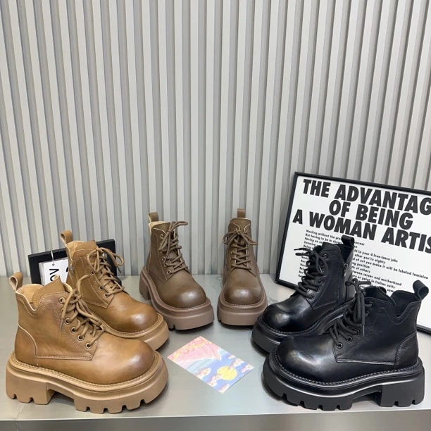 欧货2024秋季新款真皮牛皮百搭兜兜厚底松糕底短筒马丁机车靴女鞋