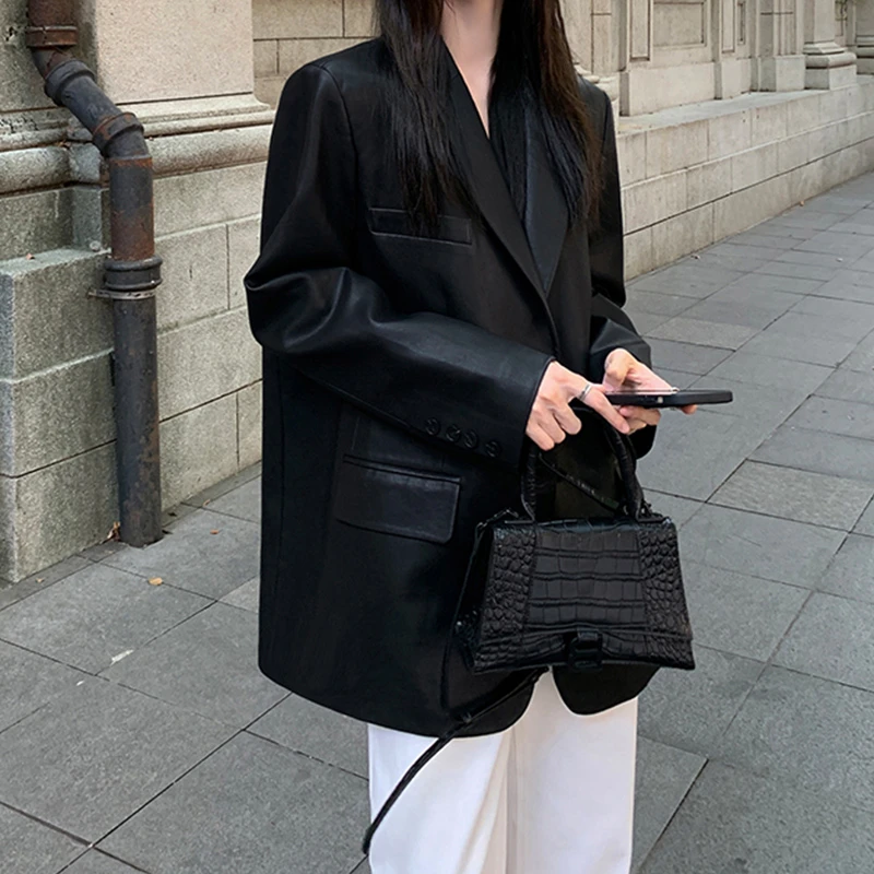 大码女装黑色PU皮衣西装外套女2023春秋新款韩版宽松休闲西服胖mm