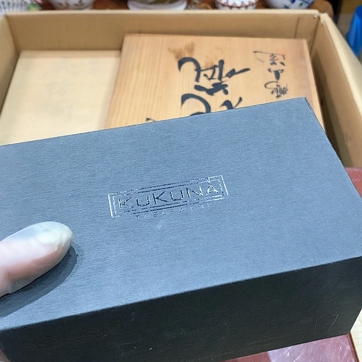 瓷片杏**手瓷器鉴定中心的工作