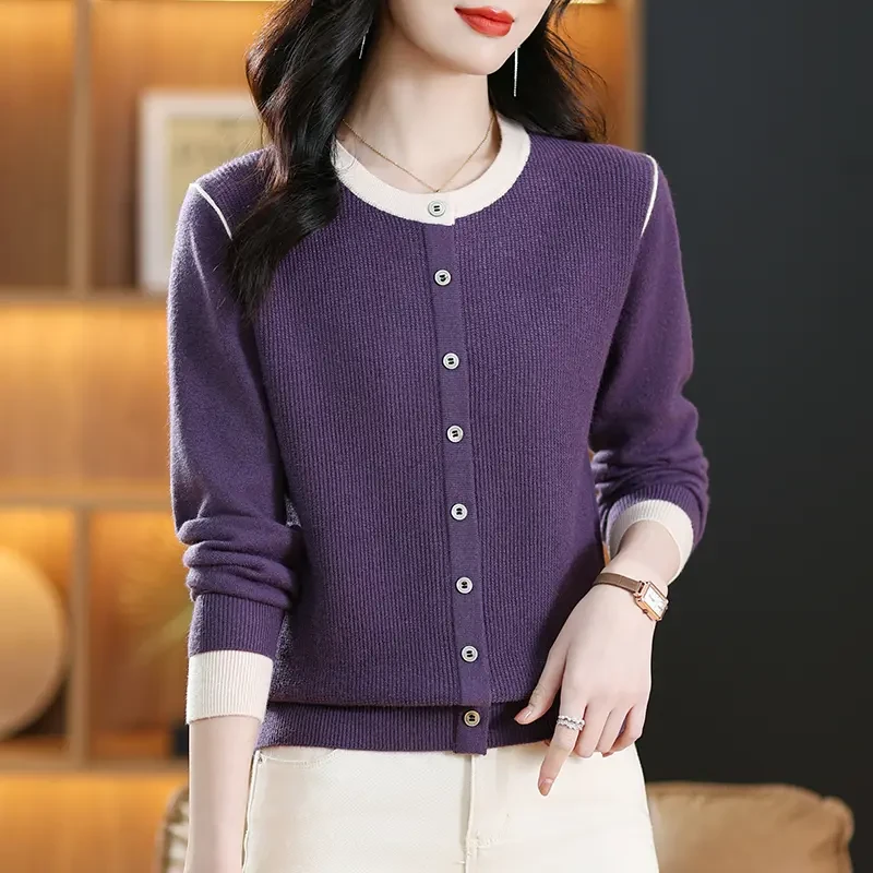 秋冬新款圆领长袖针织衫女宽松显瘦拼色百搭套头打底衫中厚