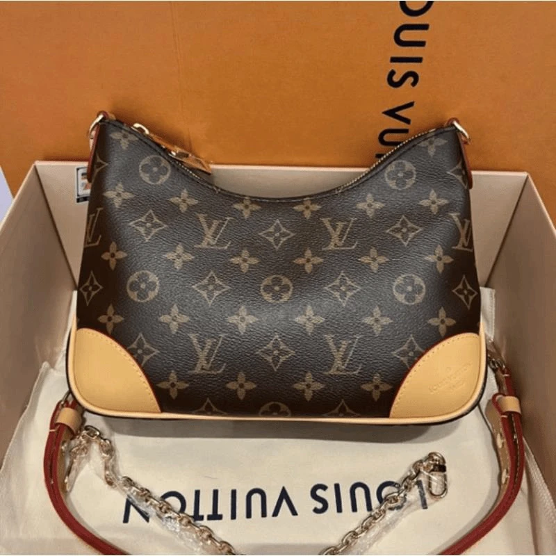 99新 LouisVuitton/路易威登 lv99新 黄牛角斜跨包