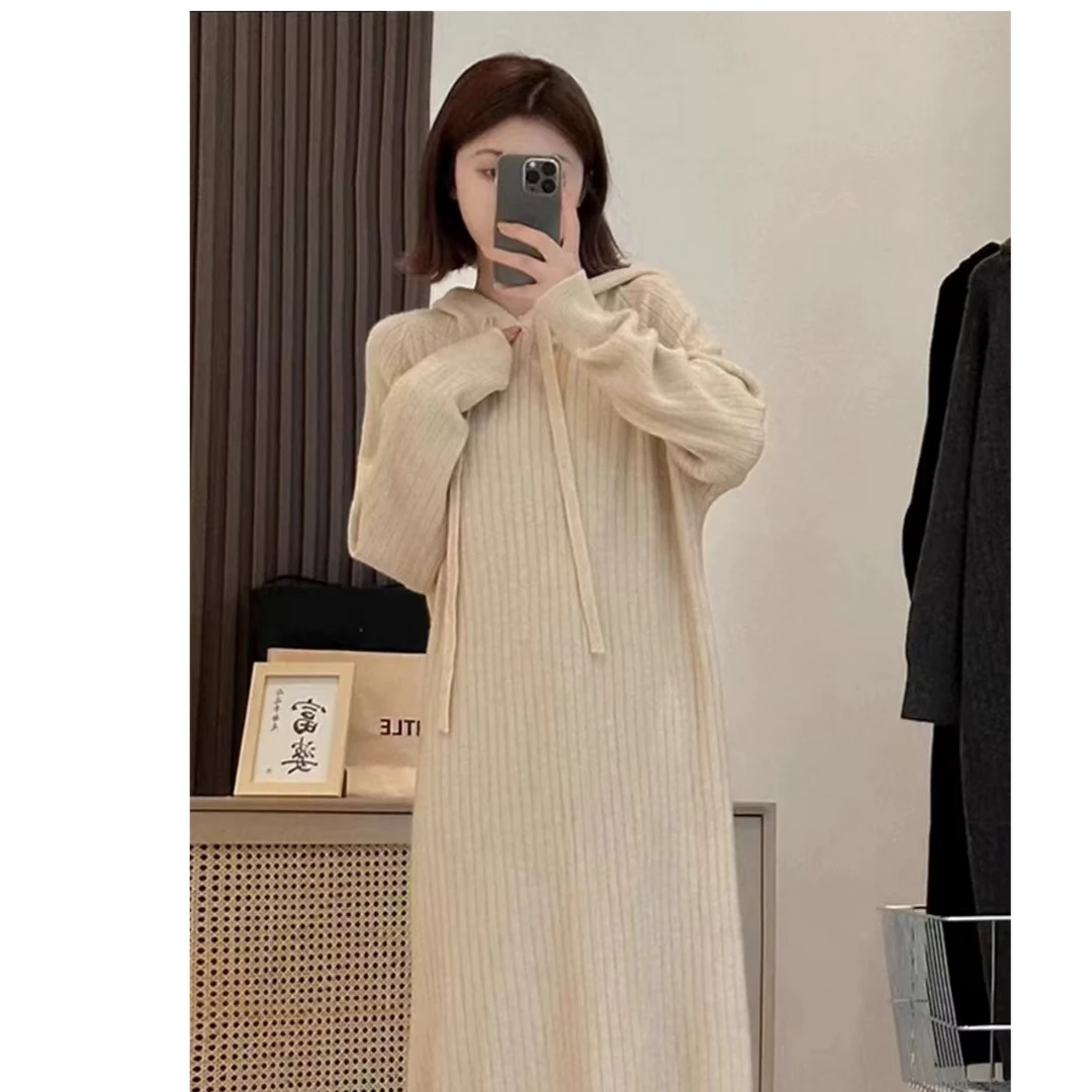 配大衣内搭长裙连帽卫衣裙针织连衣裙子女秋冬2024新款长款毛衣裙