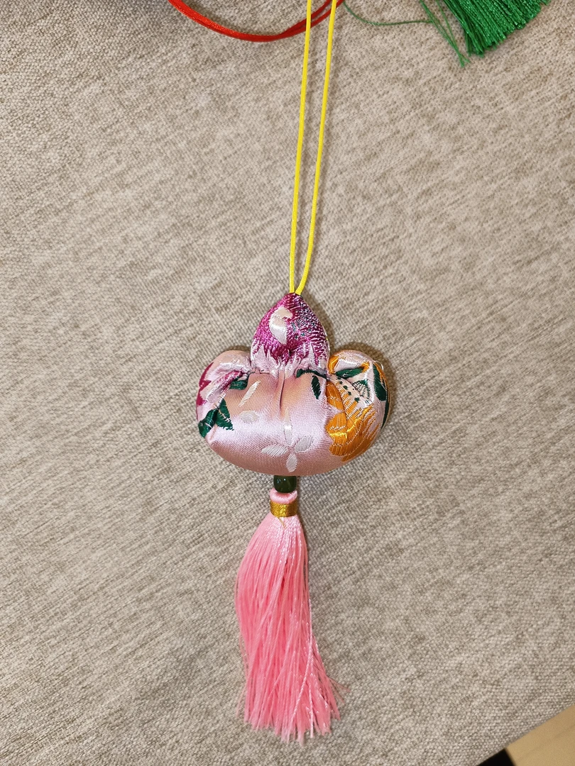 手绣太平荷包（香包、香囊）