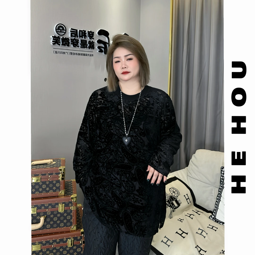 52246 和后大码 烧花丝绒潮流百搭圆领显瘦T恤黑色宽松上衣