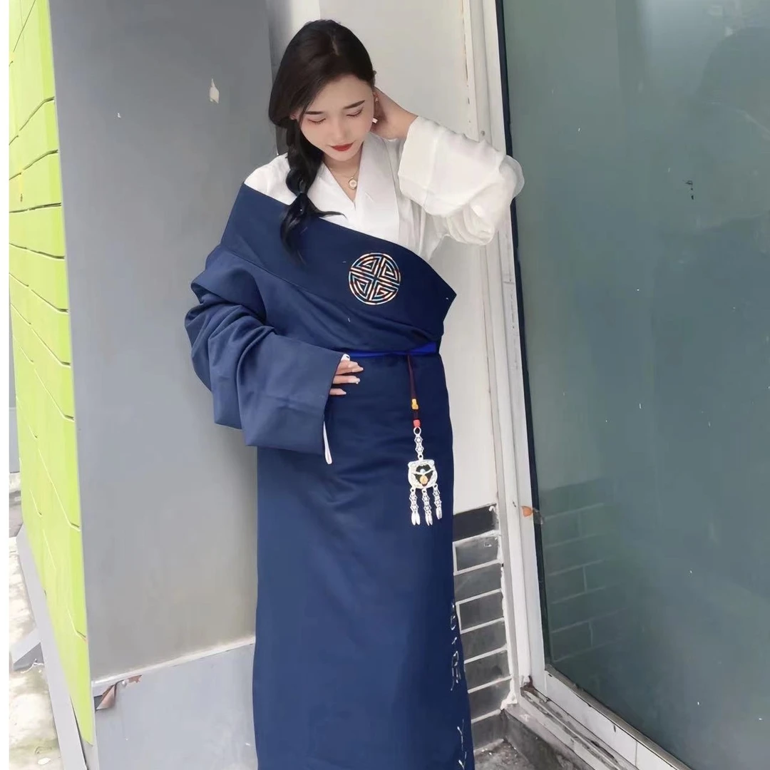 新款彩色绣花单袍子（送一个腰带）