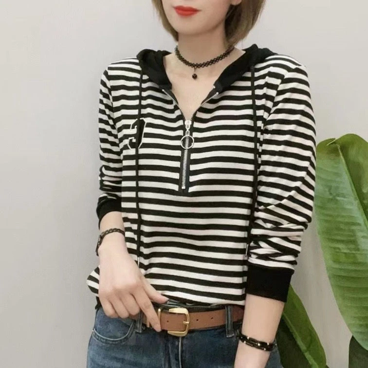 条纹长袖T恤女春秋季2024新款宽松连帽上衣洋气减龄打底衫可外穿