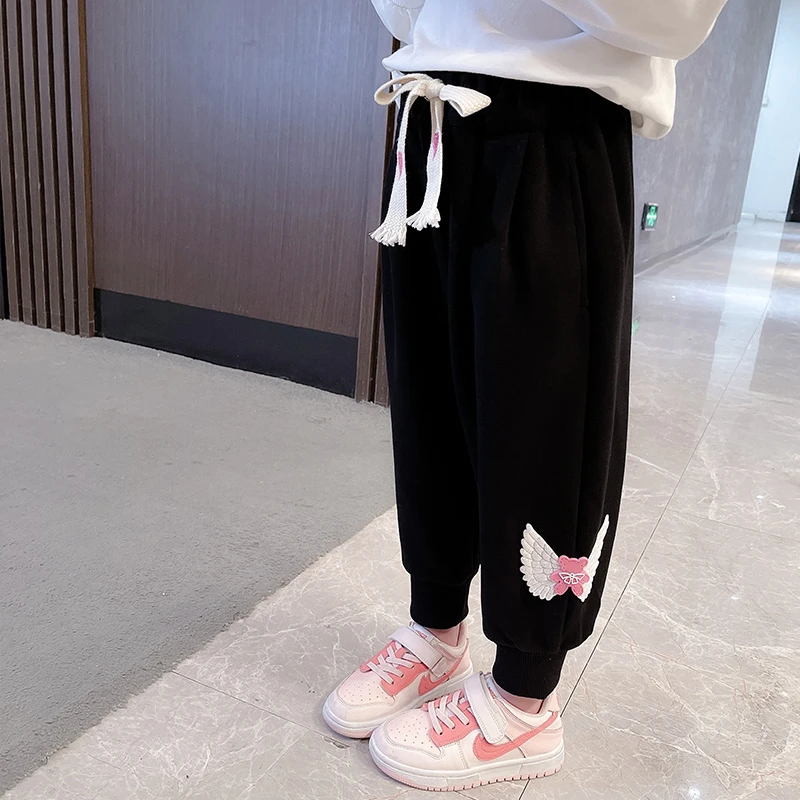 女童春秋卫裤2024新款洋气休闲裤宝宝春装儿童春季运动裤时髦童装