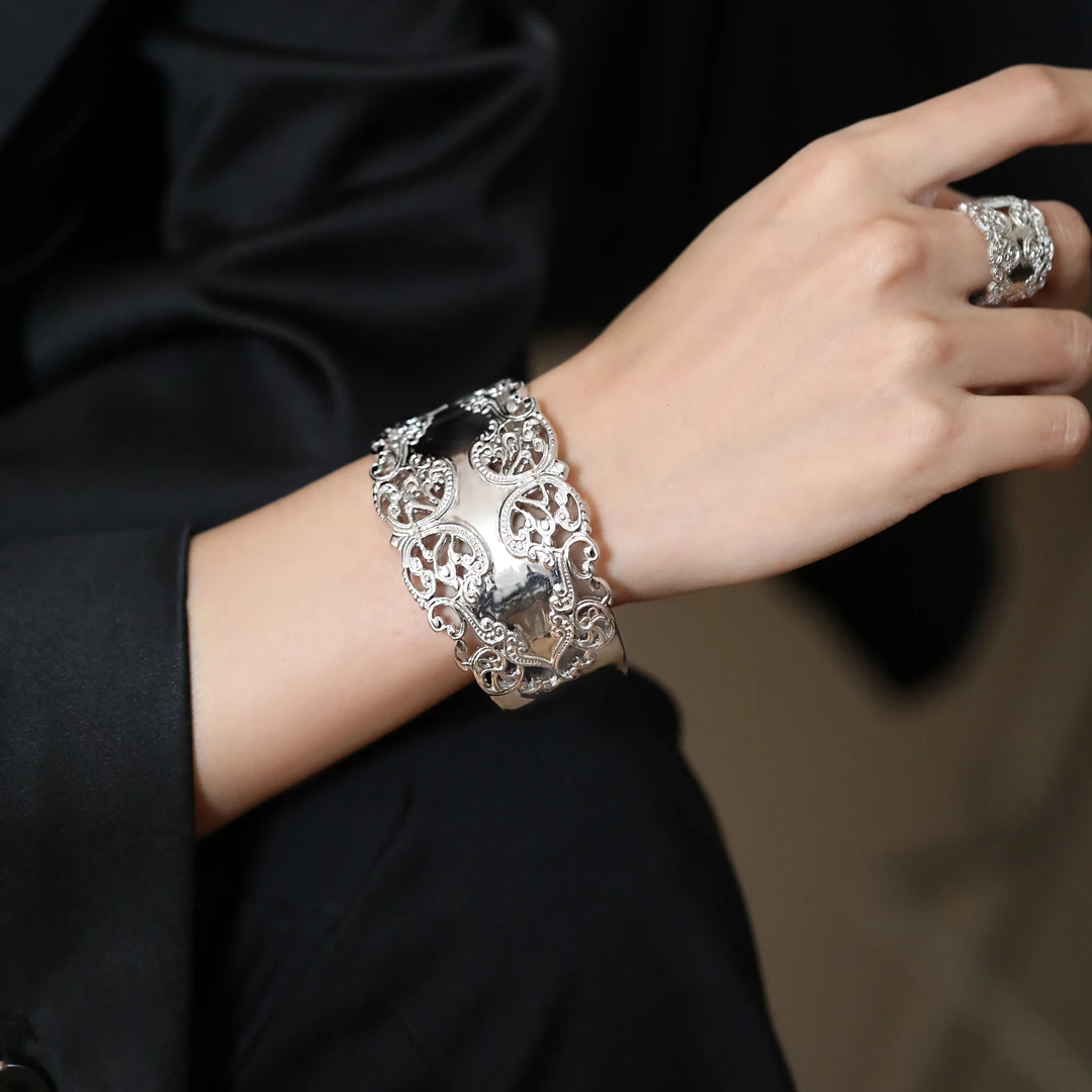925银手镯 S07769 轻奢宫廷风镂空浮雕蕾丝宽手镯