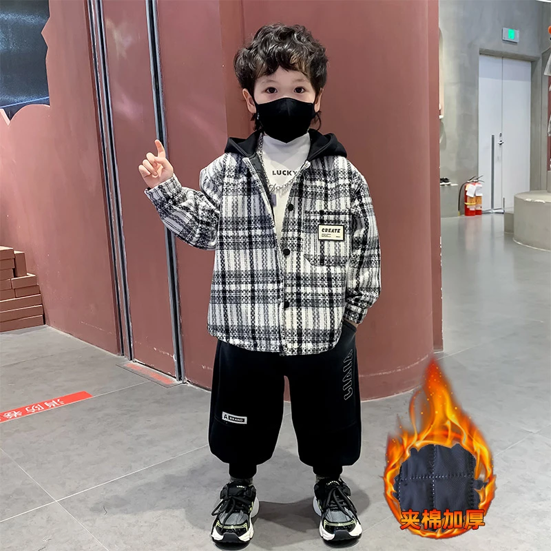 男童夹棉外套秋冬款2024新款宝宝帅气时髦儿童连帽格子呢大衣加厚