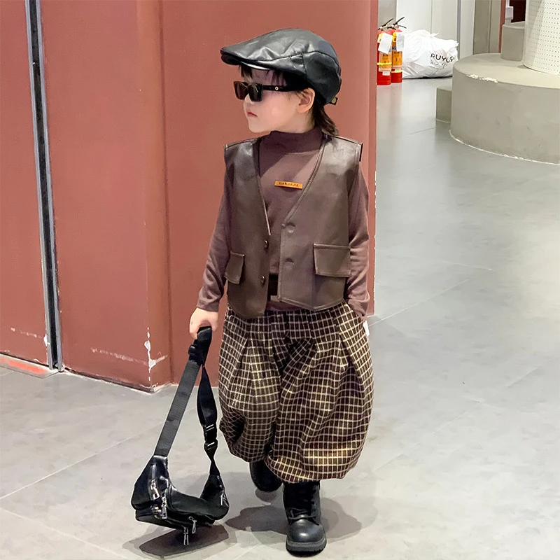 男童秋装套装2025新款洋气儿童时髦皮马甲春秋款宝宝春秋三件套潮