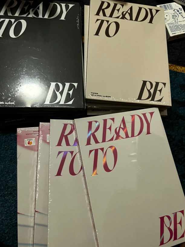 包邮Twice未拆专辑，三个版本都有。ready to be未拆专辑