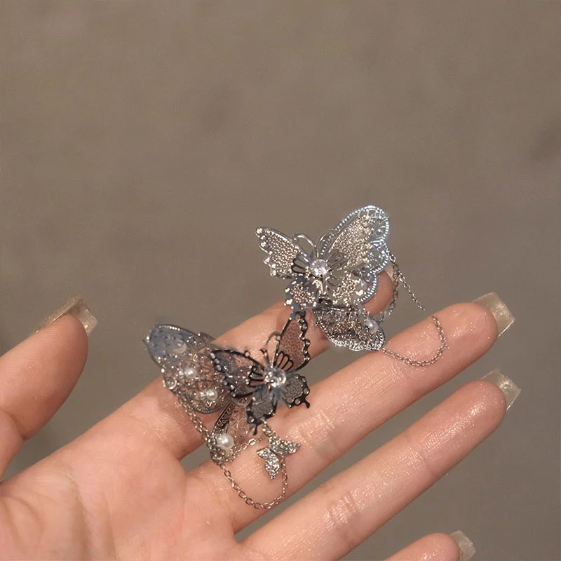 绝美清冷感镂空仿珍珠链条银色蝴蝶耳环耳骨夹独特爆款耳夹4223