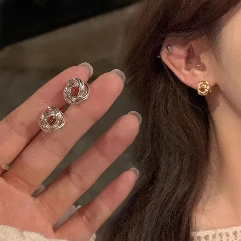 通勤金色麻花耳环高级感耳圈独特气质耳钉女轻奢精致耳饰耳扣5703