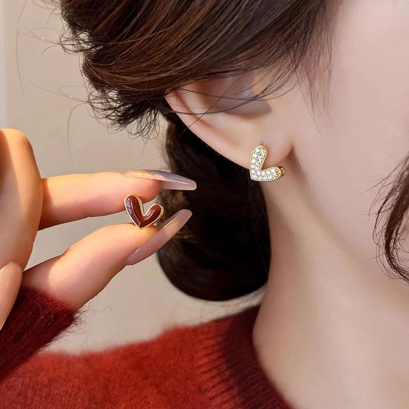 红色爱心耳环轻奢高级感闪钻绝美耳钉小众设计过年爆款耳饰女4670