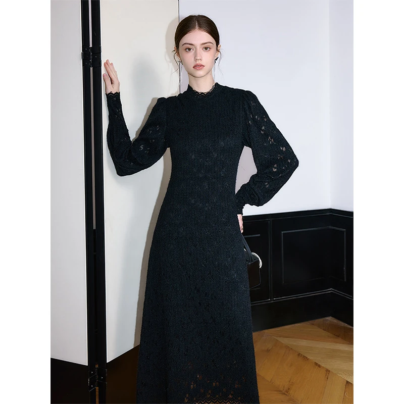 范思蓝恩黑色气质圆领高级感修身连衣裙女冬季新款裙子24FS14634