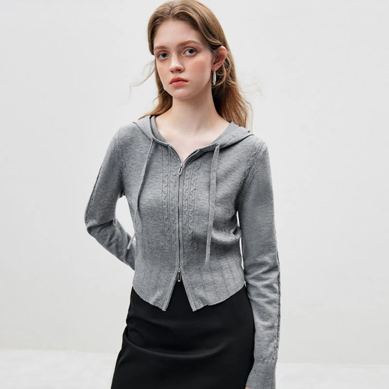 范思蓝恩时髦高街连帽针织衫女秋新款百搭休闲卫衣外套23FS13423