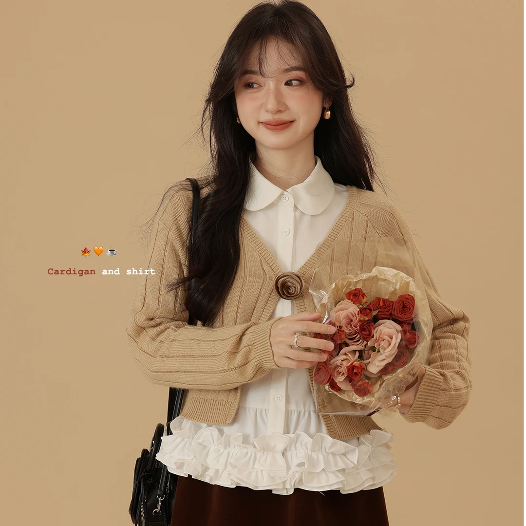 花栗鼠小姐  焦糖布蕾两件套套装 手工花朵开衫/绒感衬衫