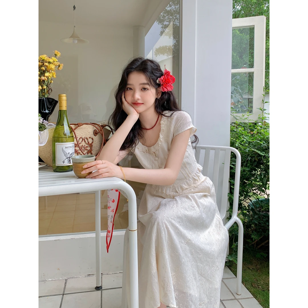 花栗鼠小姐    杳月雾花套装 重工绣花裙刺绣裙/花边套裙